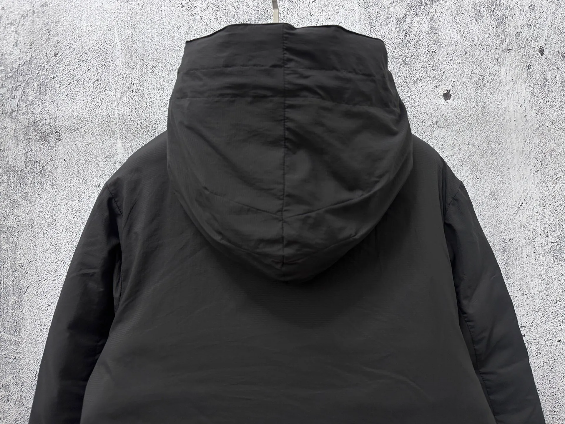 P840 [Canada Goose] Big Goose 5078 down jacket is different from the junk products in the market🗯️The same picture but different price means different versions ✅Don’t be fooled by the same copywriters and pirated picture gangs who mix and distribute high-luxury pictures at low prices. Once you receive it and compare the quality, you will know where the difference is. Don’t lie. Look for the terminal. I don’t guarantee that my products are the cheapest, but I definitely guarantee that they are worth every penny of your hard-earned money! Canada Goose down jacket top version, warm and cold-resistant, nice upper body effect, super lightweight, size: XS-XL